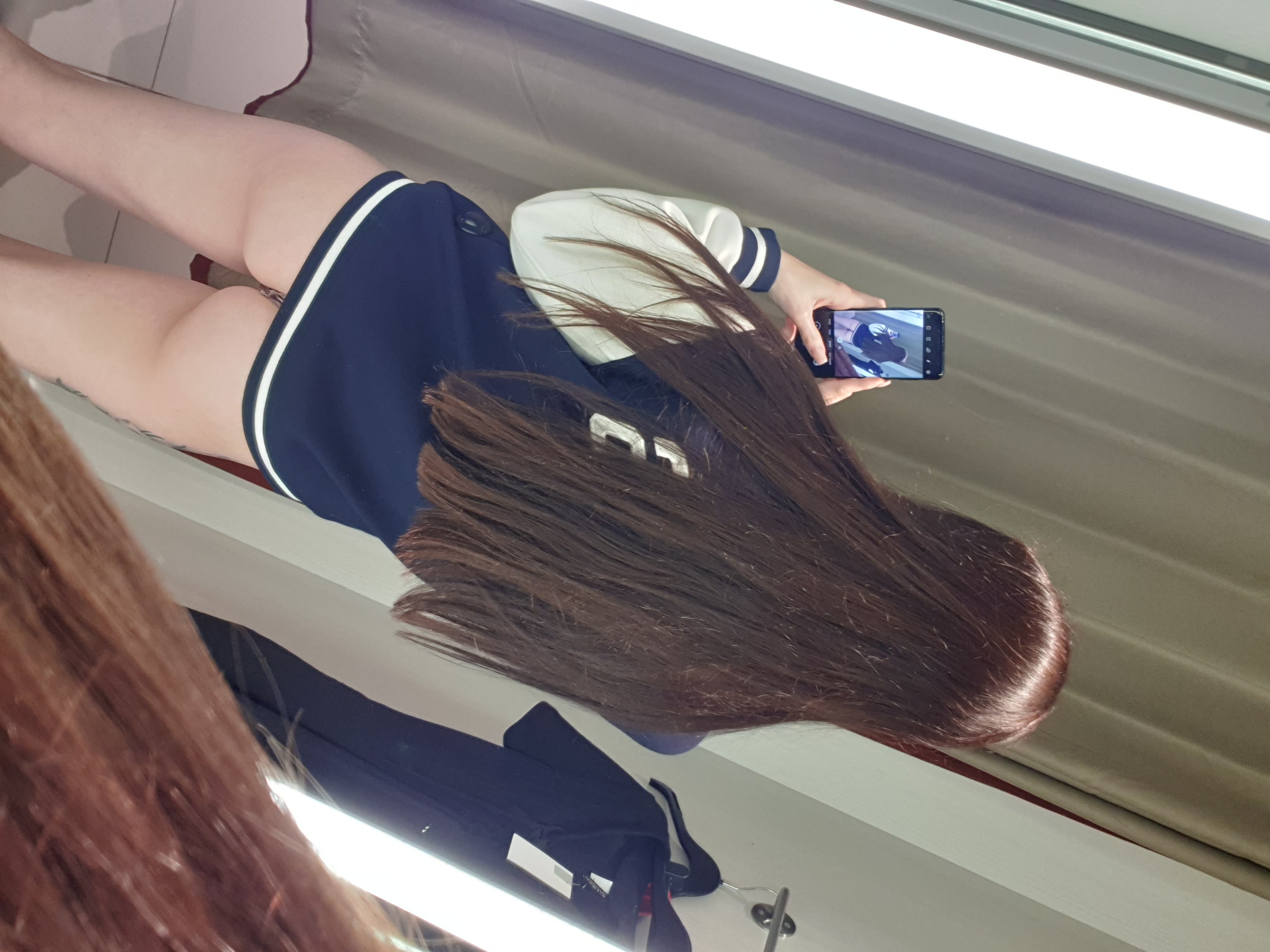 Zensiertes erotisches Bild: Annalea Love in einer Bondage-Pose mit Seilen